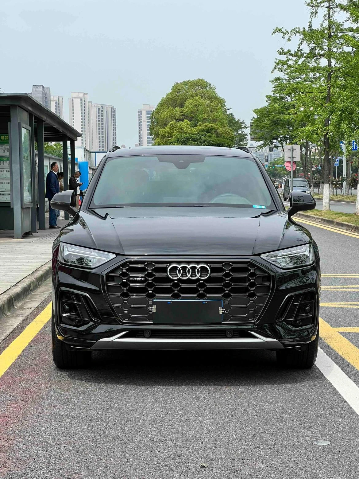 Audi Q5L 40T Sport - exterior