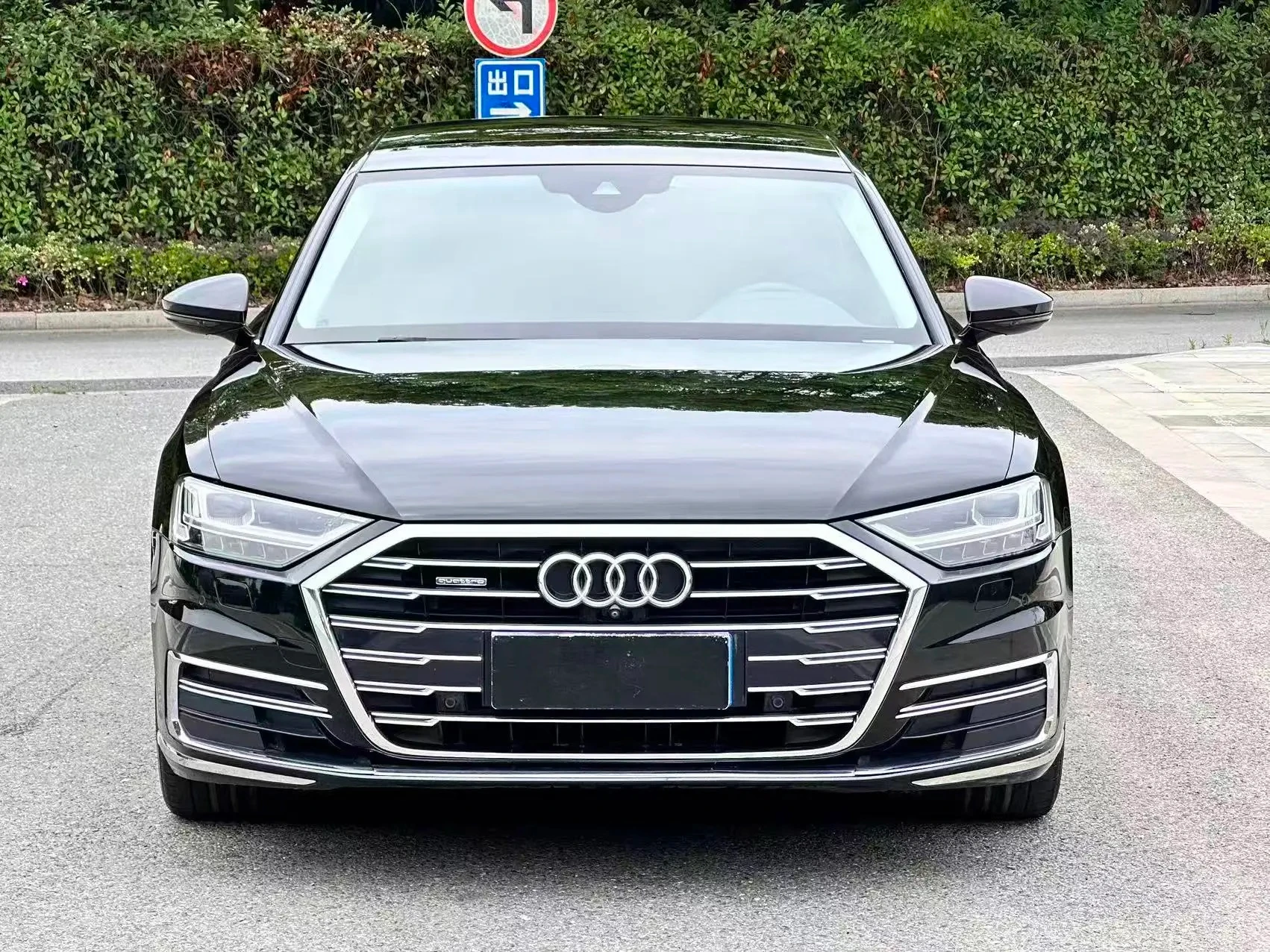 Audi A8L 55 TFSI Luxury Trim - exterior