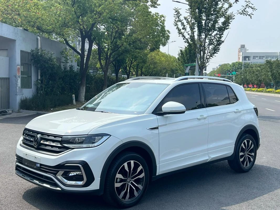 Volkswagen Tacqua 200TSI DSG 