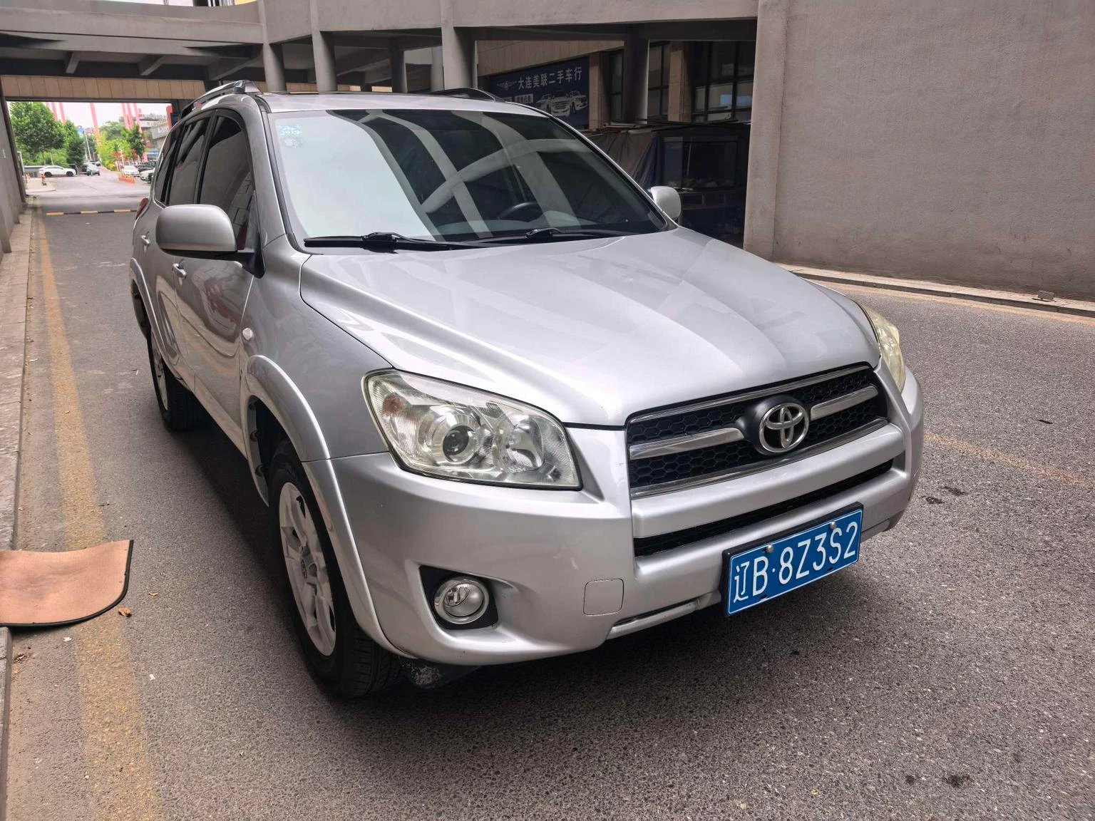 Toyota RAV4 4WD - exterior
