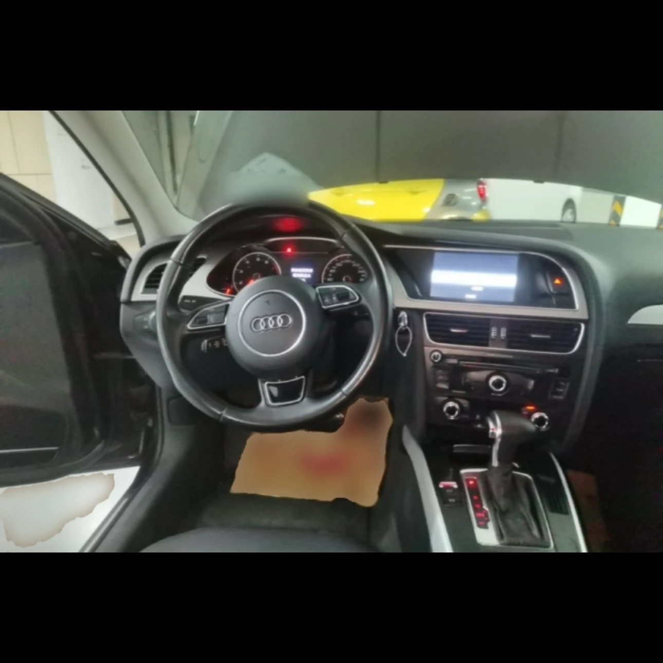 Audi A4L 35 - interior