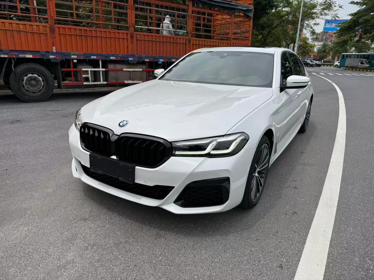 BMW 5 Series 530Li Leading M Sport Package
