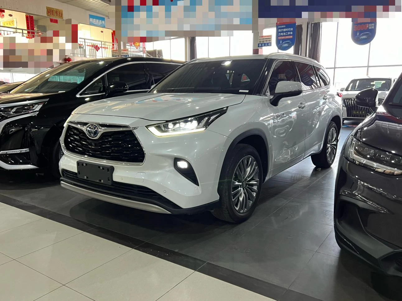 Toyota Highlander Hybrid 2.5L 4WD (Supreme 7-Seater Trim)