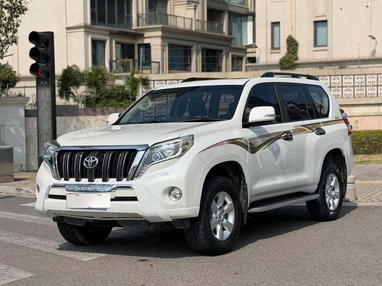 Toyota Prado 3.5L V6 (TX-L NAVI Trim)