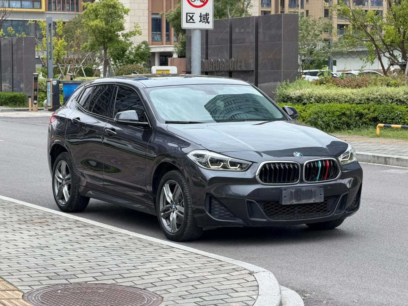 BMW X2 sDrive25i M Sport Package - exterior