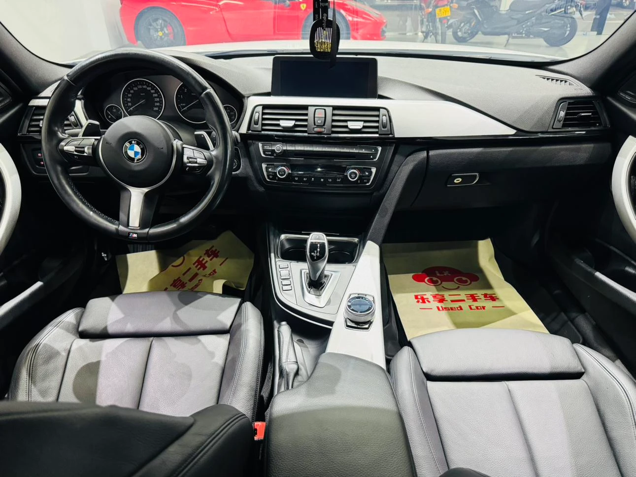 BMW 328i M Sport - interior