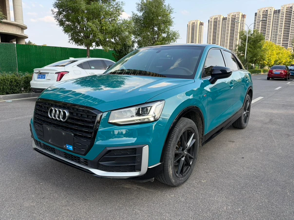 Audi Q2L 35 TFSI Fashion Dynamic - exterior