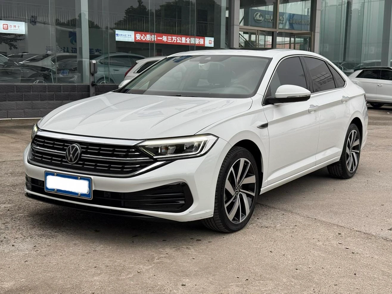 Volkswagen  Sagitar 300TSI DSG Beyond Edition