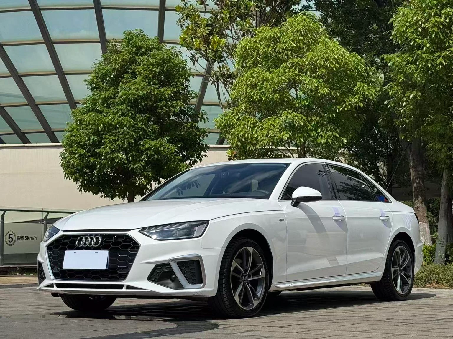 Audi A4L 40 TFSI(Stylish Dynamic Trim)