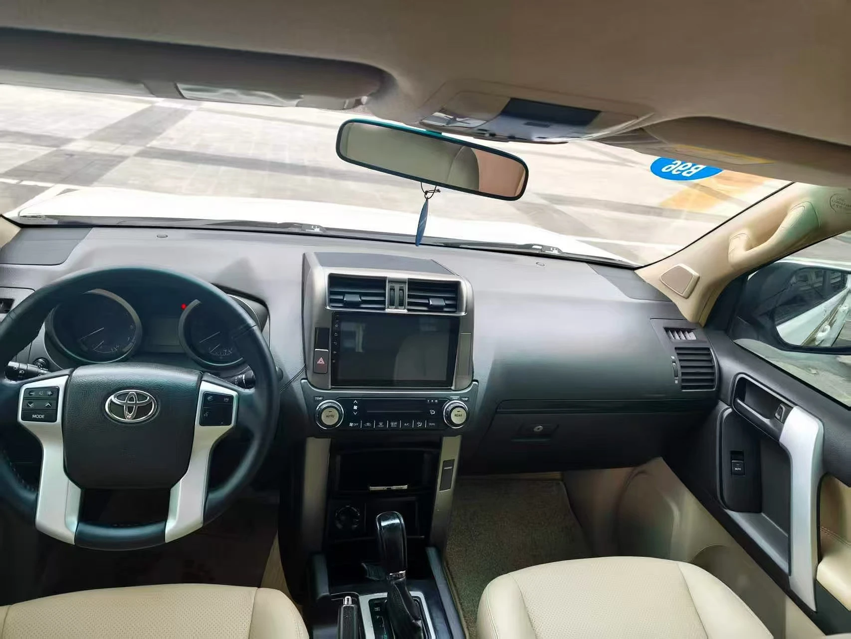Toyota Land Cruiser Prado - exterior