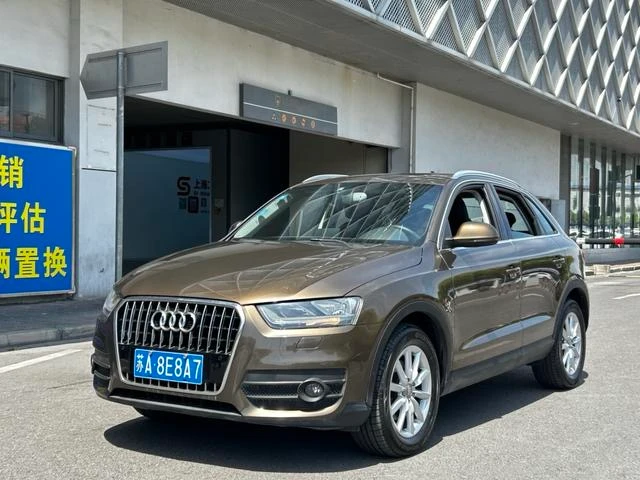 Audi Q3L 35 TFSI Progressive Trim