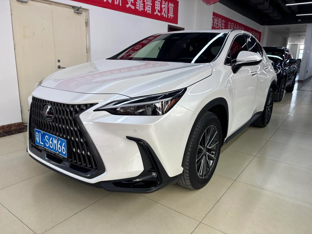 Lexus NX 260 FWD Joy Edition