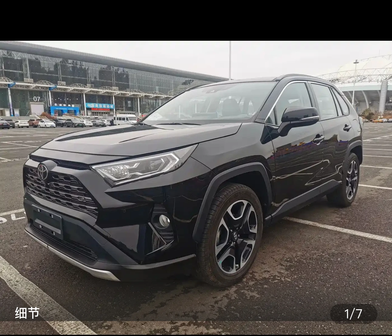 Toyota RAV4 2.0L CVT 4WD (Premium Trim) - exterior