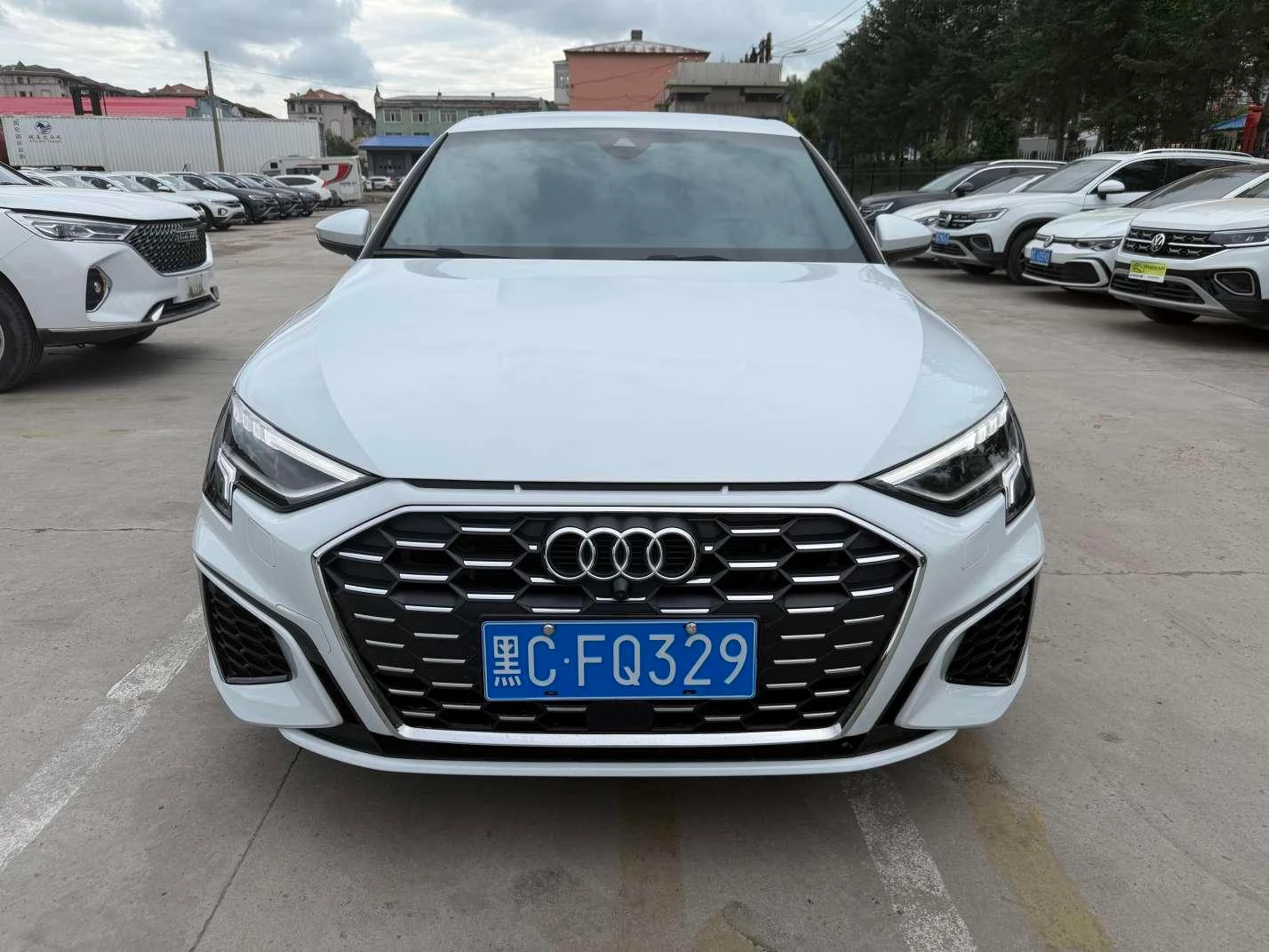 Audi A3 Facelift Sportback 35 TFSI Progressive Sport - exterior