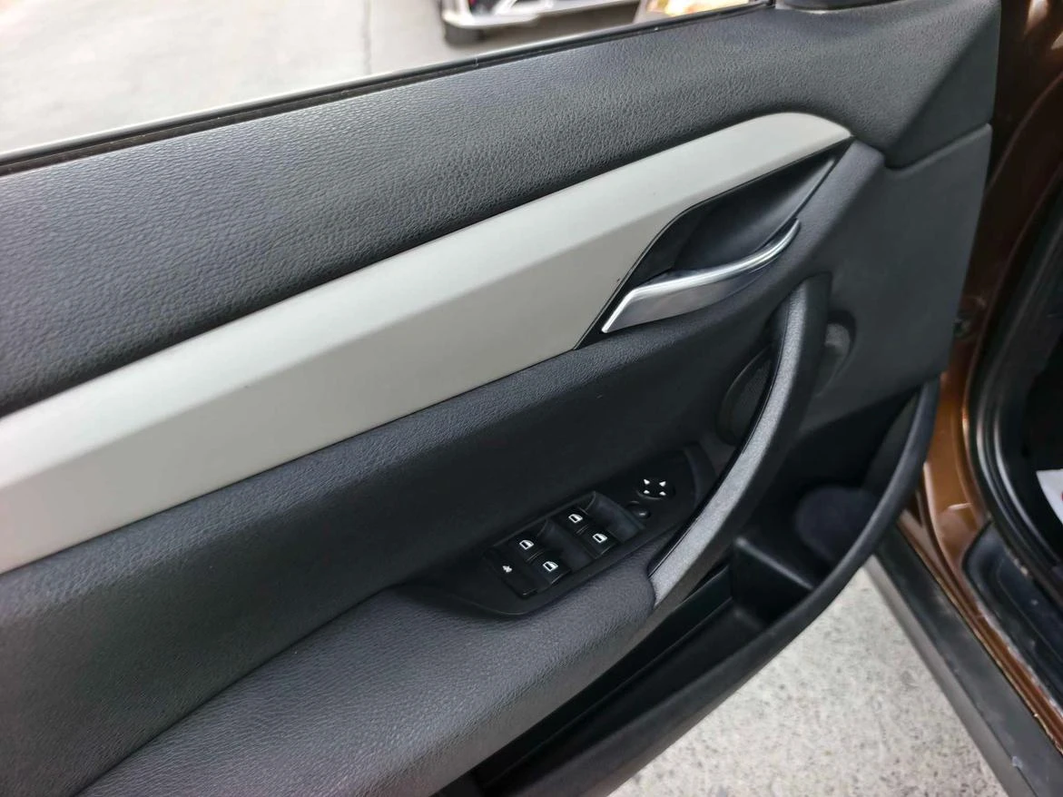 BMW X1 sDrive 18i - exterior