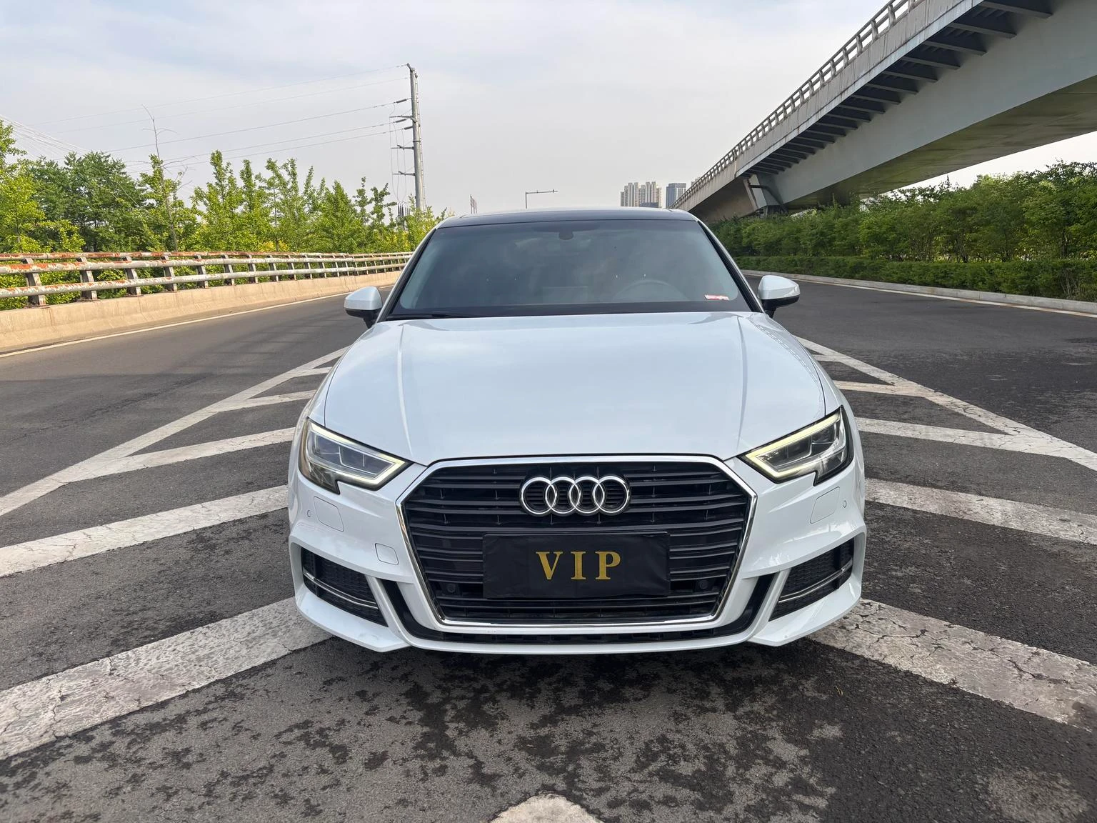 Audi A3  Limousine 35 TFSI - exterior
