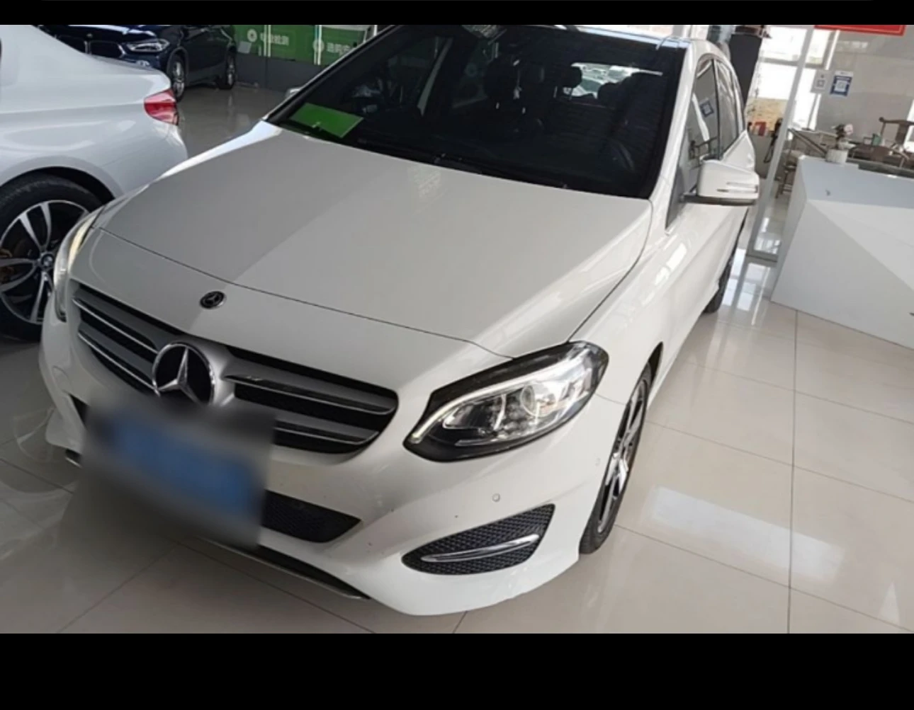Mercedes-Benz B200 Fashion