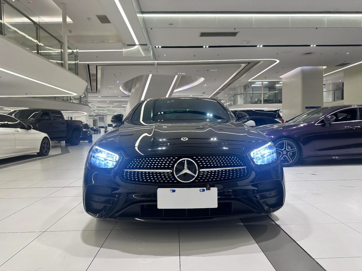 Mercedes-Benz E-Class E300 Sport Edition - exterior