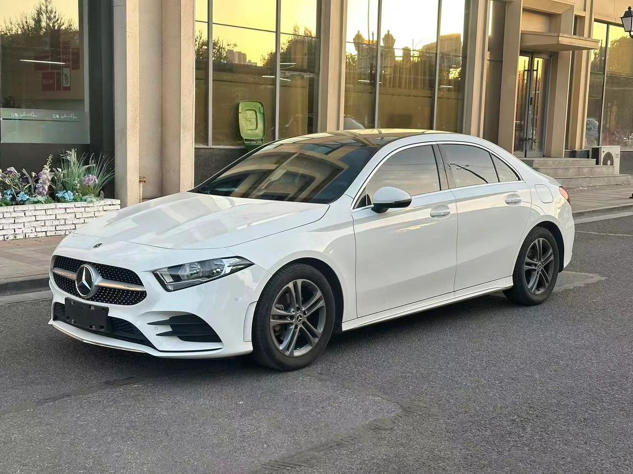 Mercedes-Benz A-Class A180 L Sport - exterior