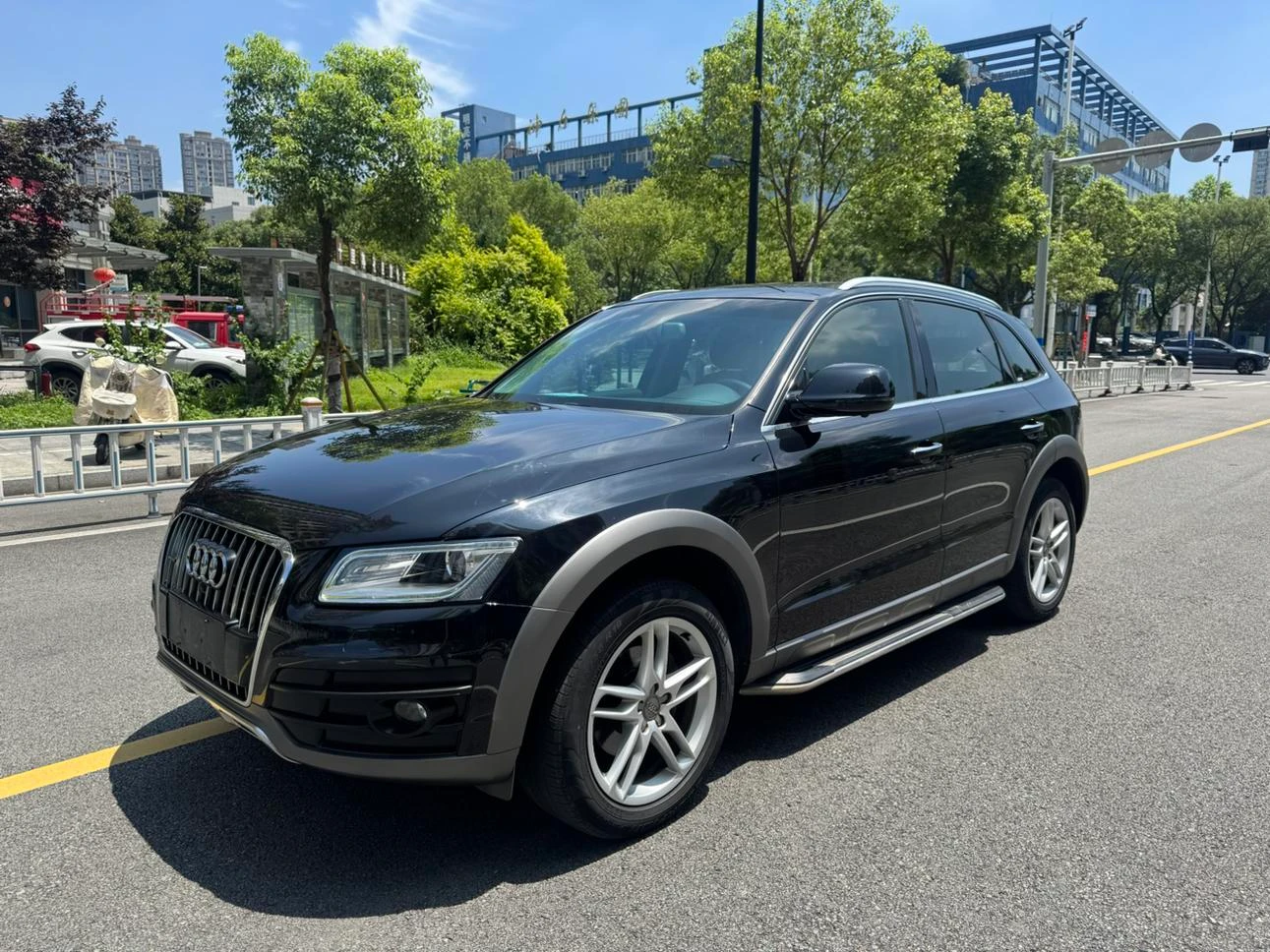 Audi Q5 40 TFSI Technology - exterior