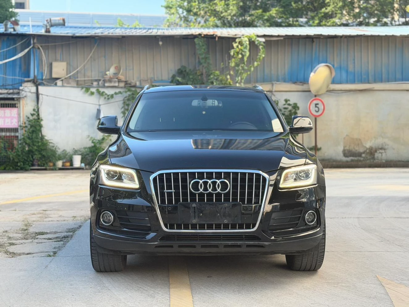 Audi Q5 40 TFSI Comfort - exterior