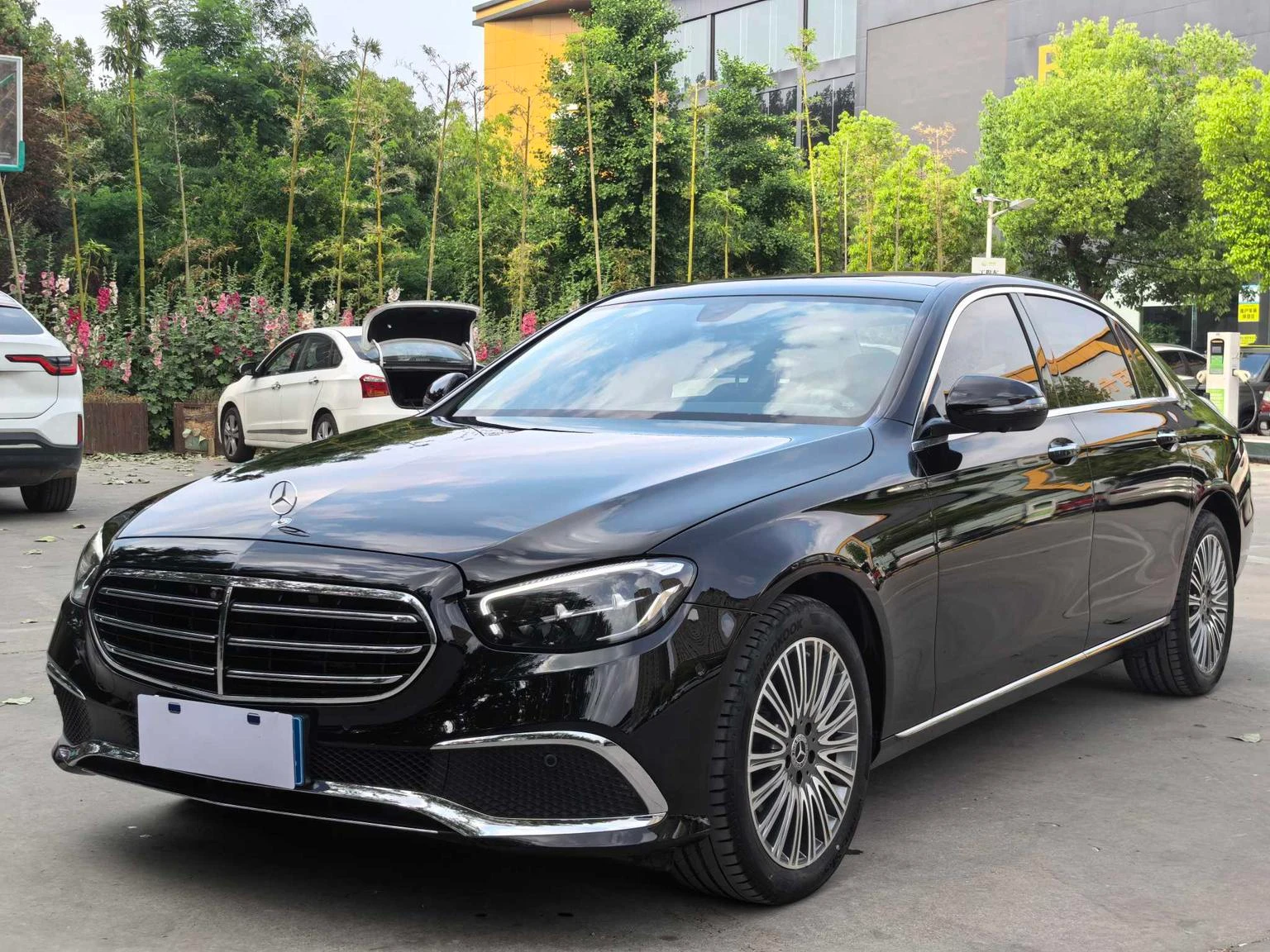 Mercedes-Benz E-Class E300 L Sport Edition