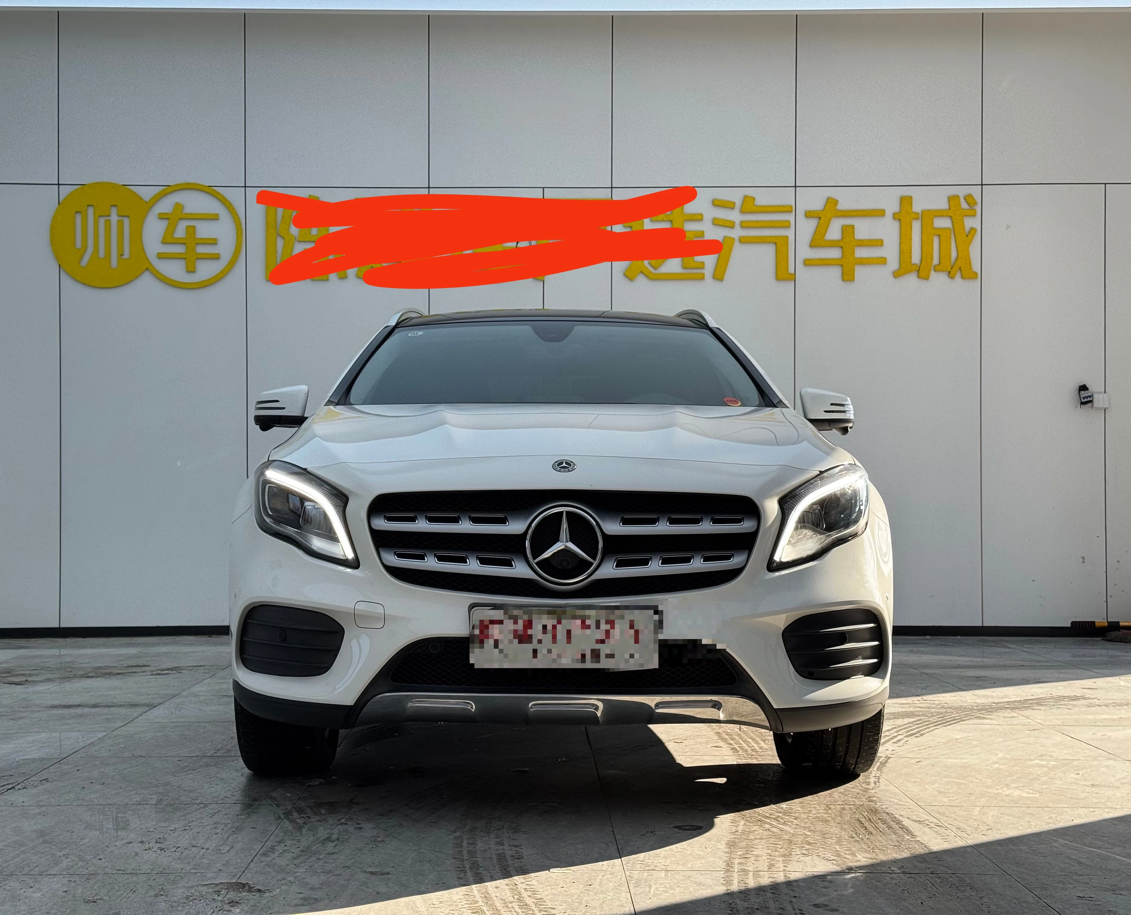 Mercedes-Benz GLA 200