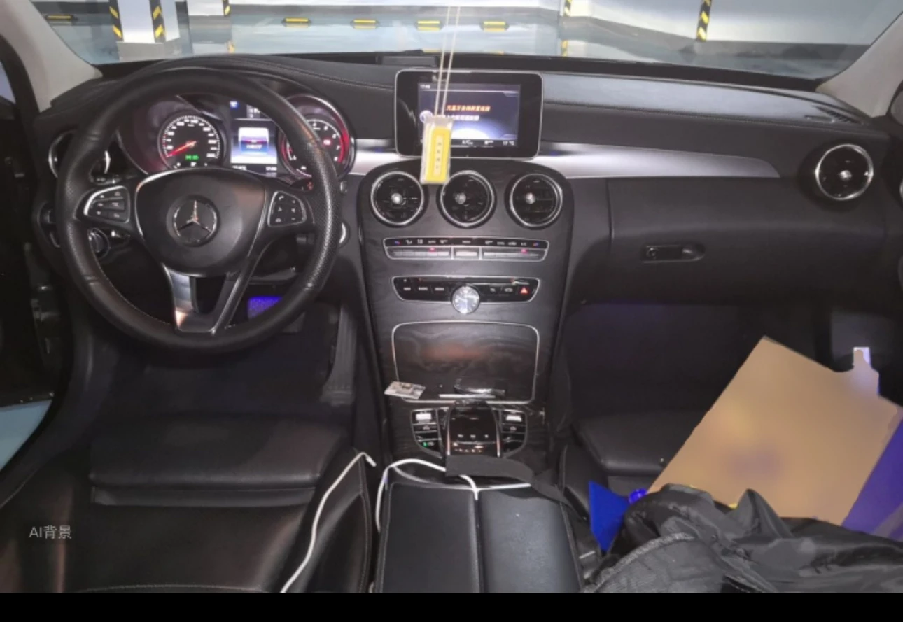 Mercedes-Benz C 180L Sport - interior