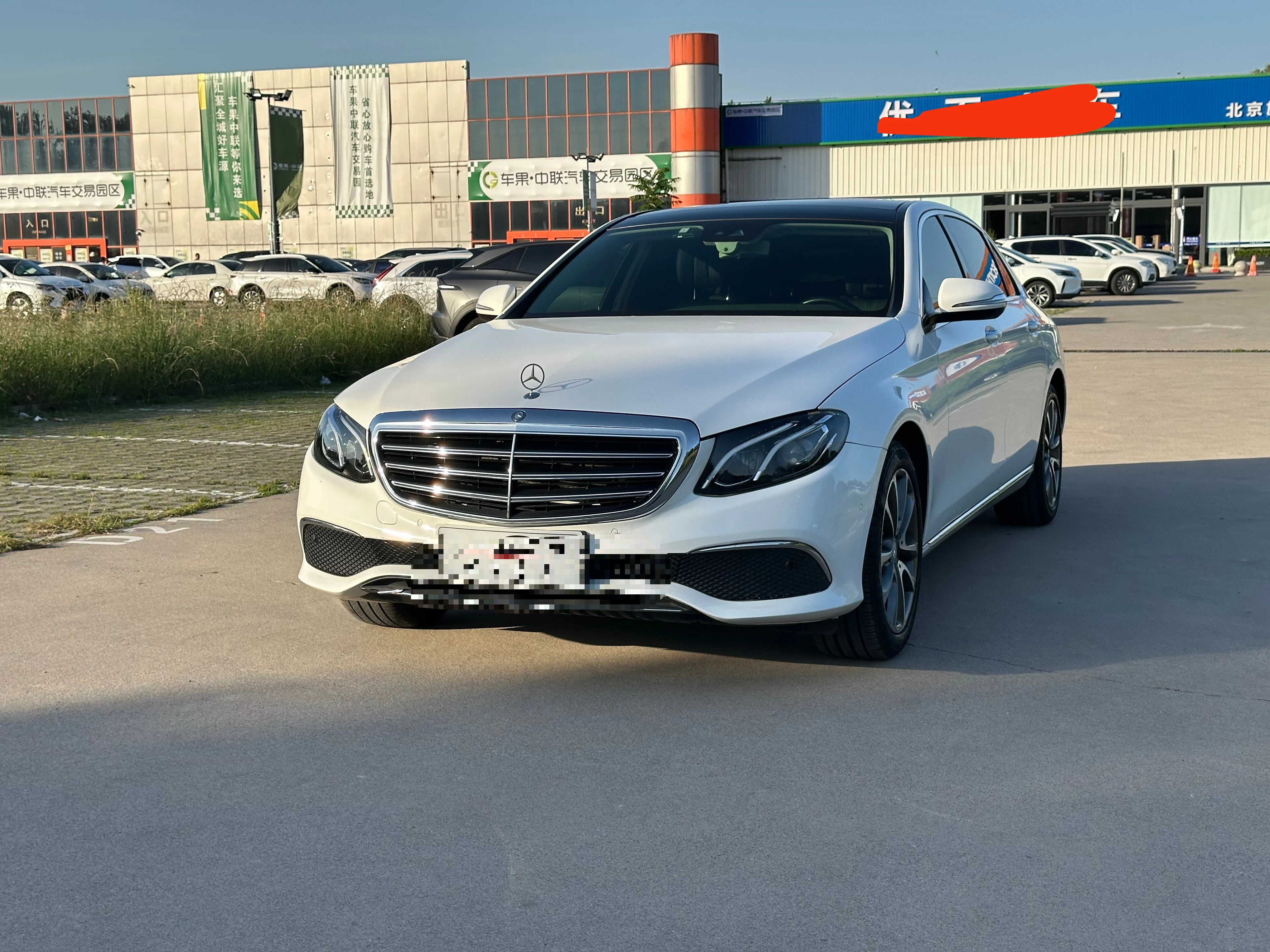 Mercedes-Benz E200L  