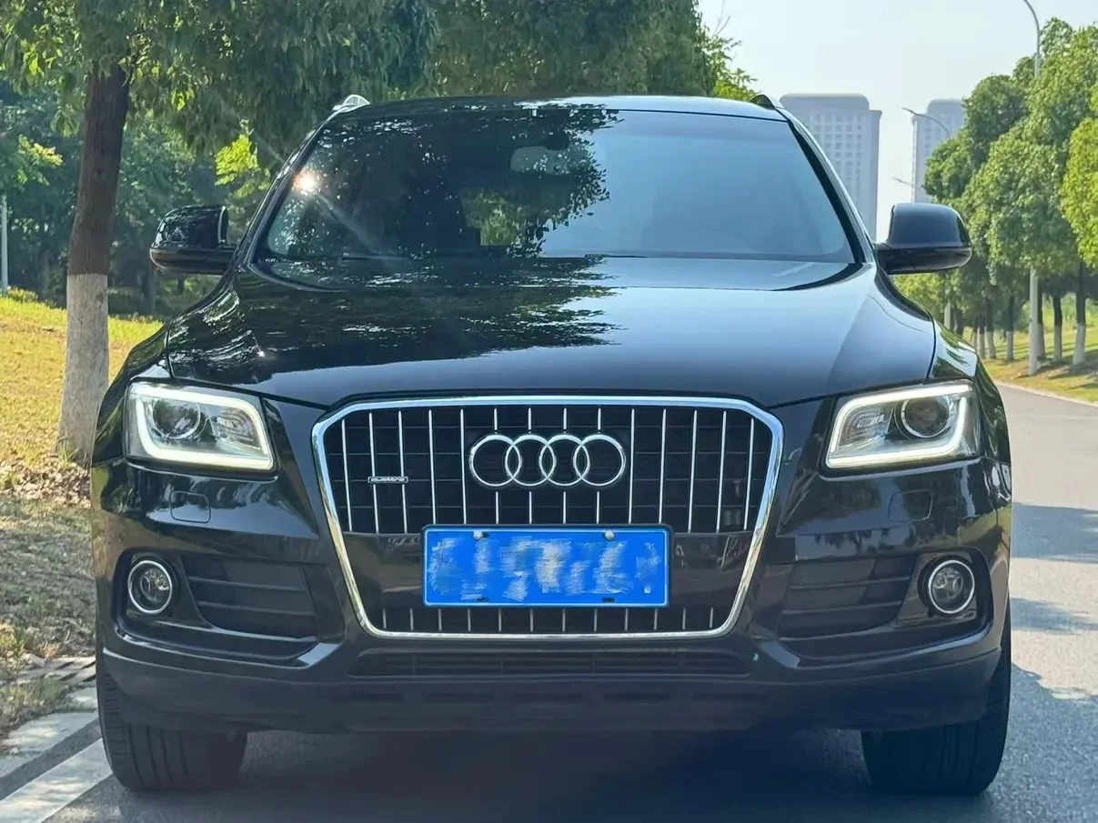 Audi Q5 40TFSI Technology - exterior