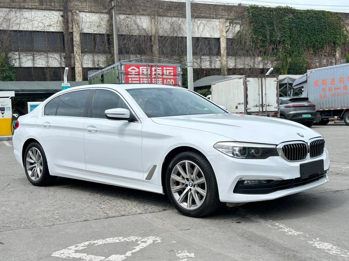 BMW 5 Series 528Li - exterior