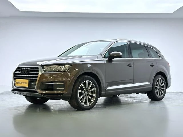 Audi Q7 45 TFSI Sport Trim