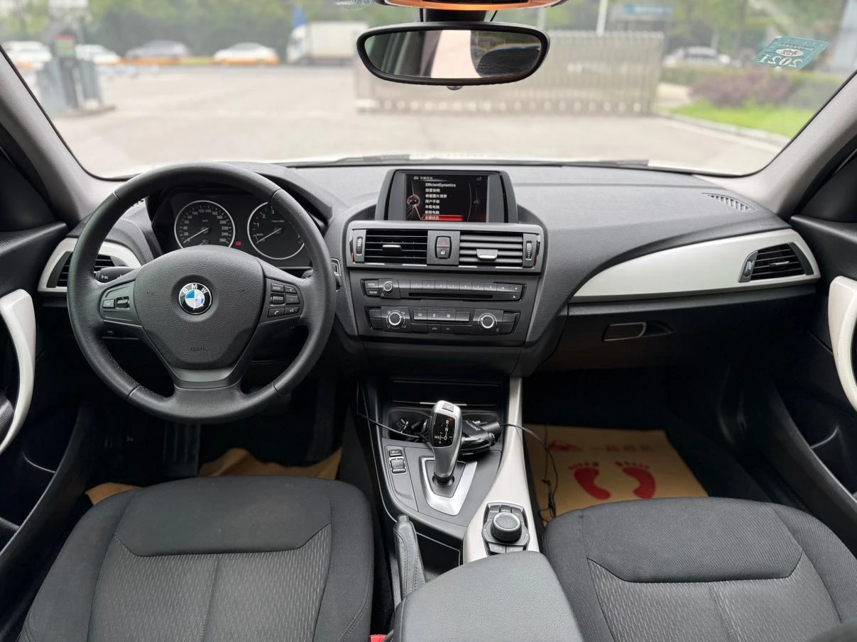 BMW 1 Series  116i - interior