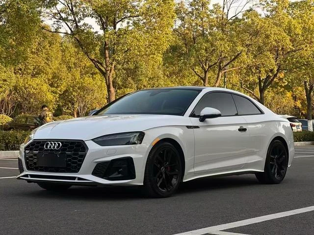 Audi A5 40 TFSI Fashion Dynamic Trim