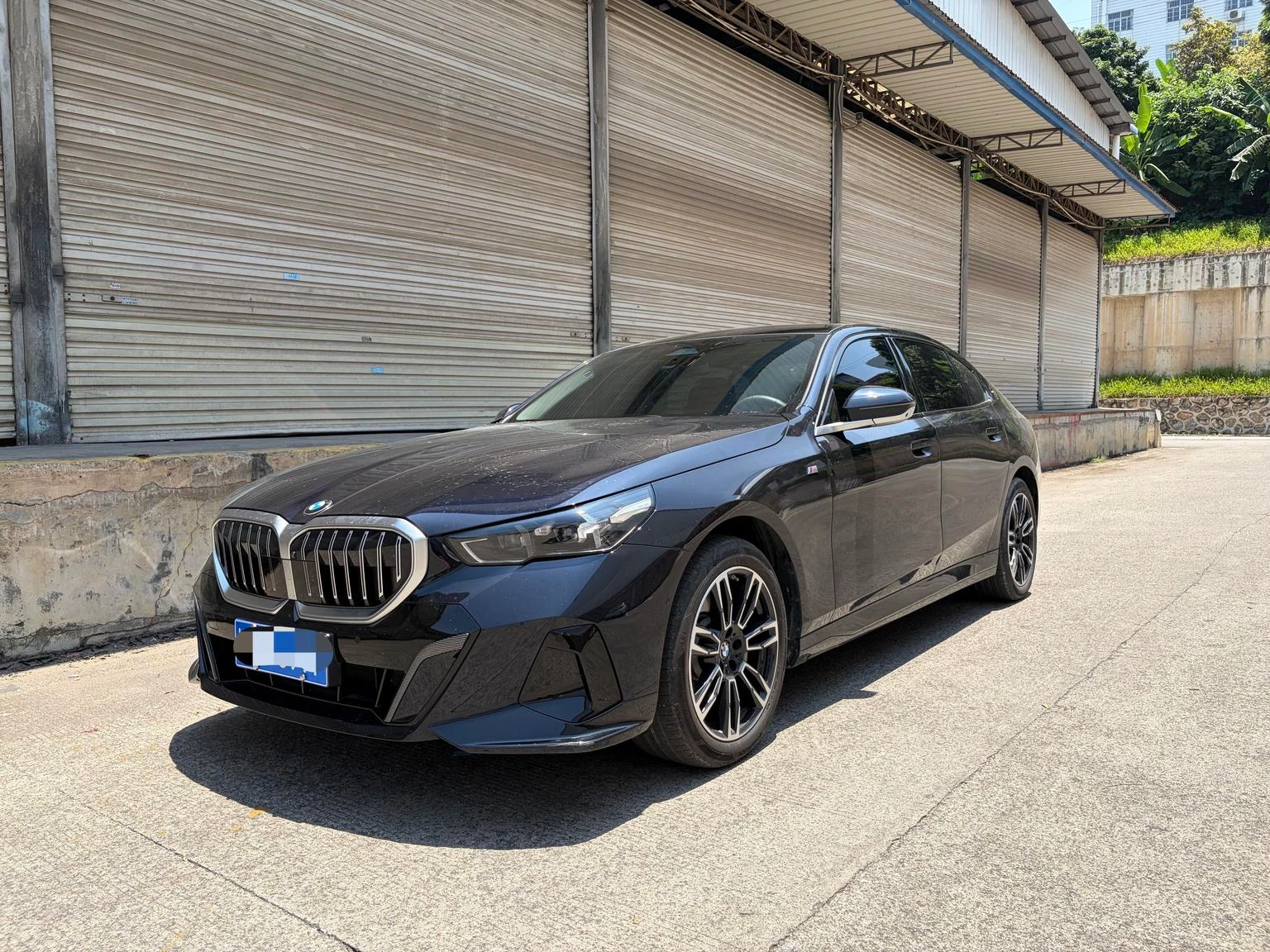 BMW 5 Series 530Li Leading M Sport Package