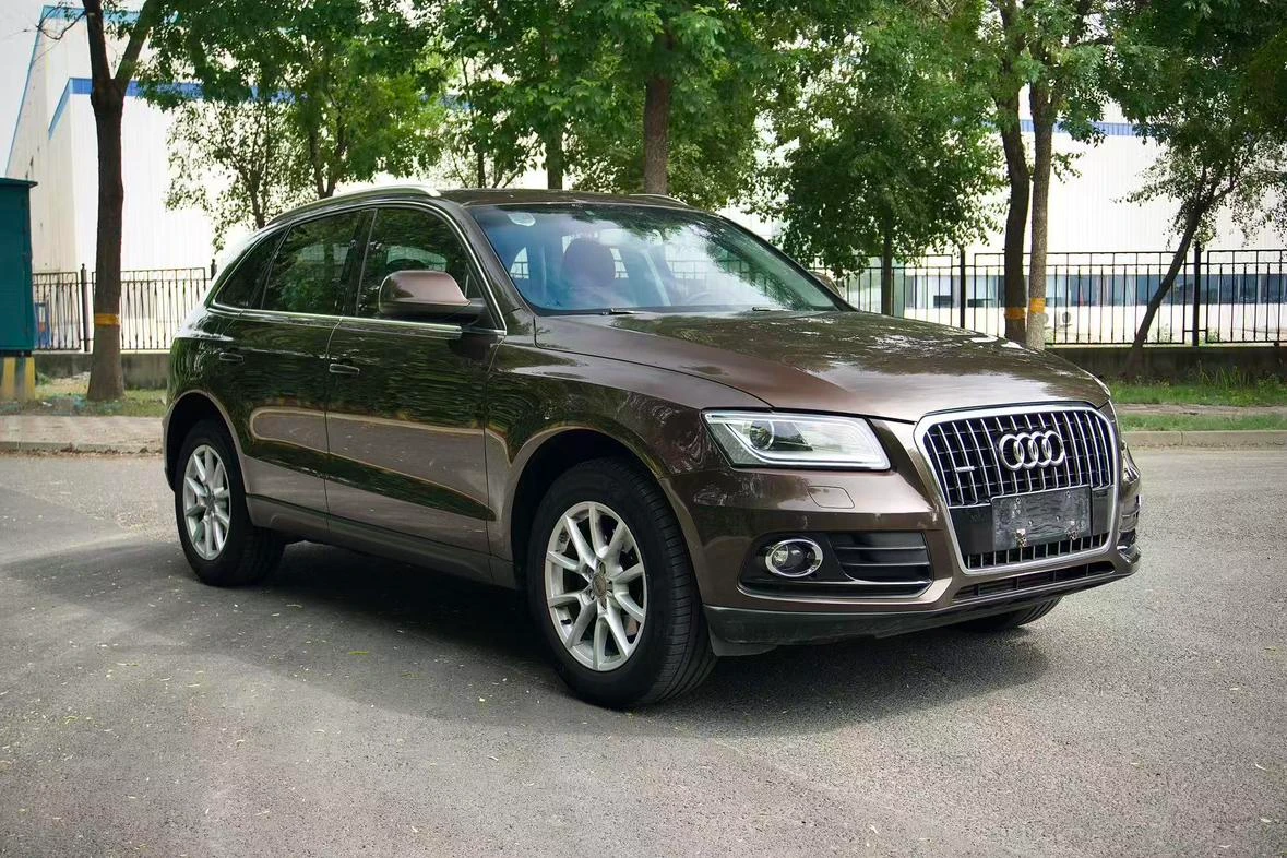 Audi Q5 40 TFSI - exterior