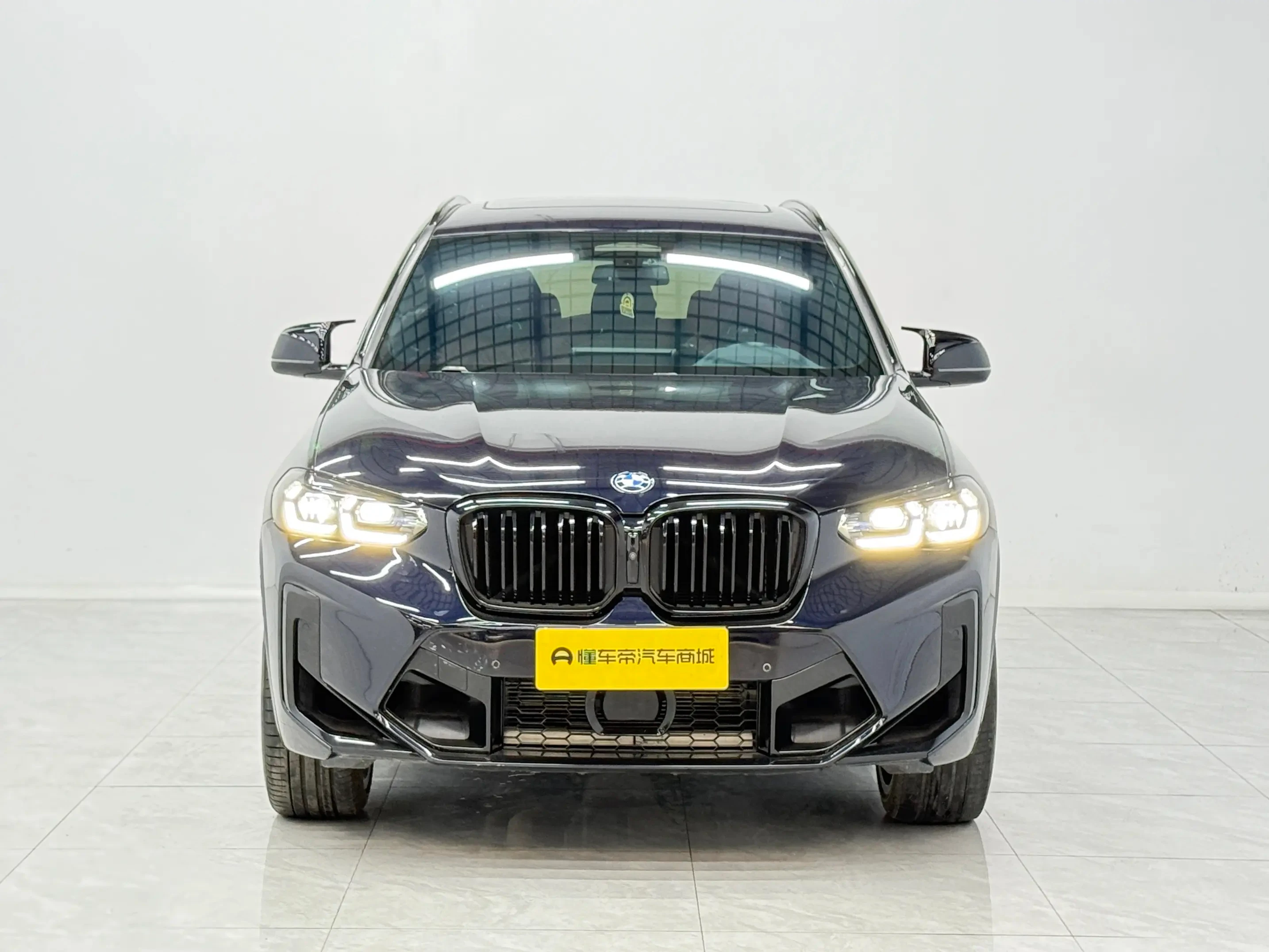 BMW X3 30i Luxury Edition - exterior