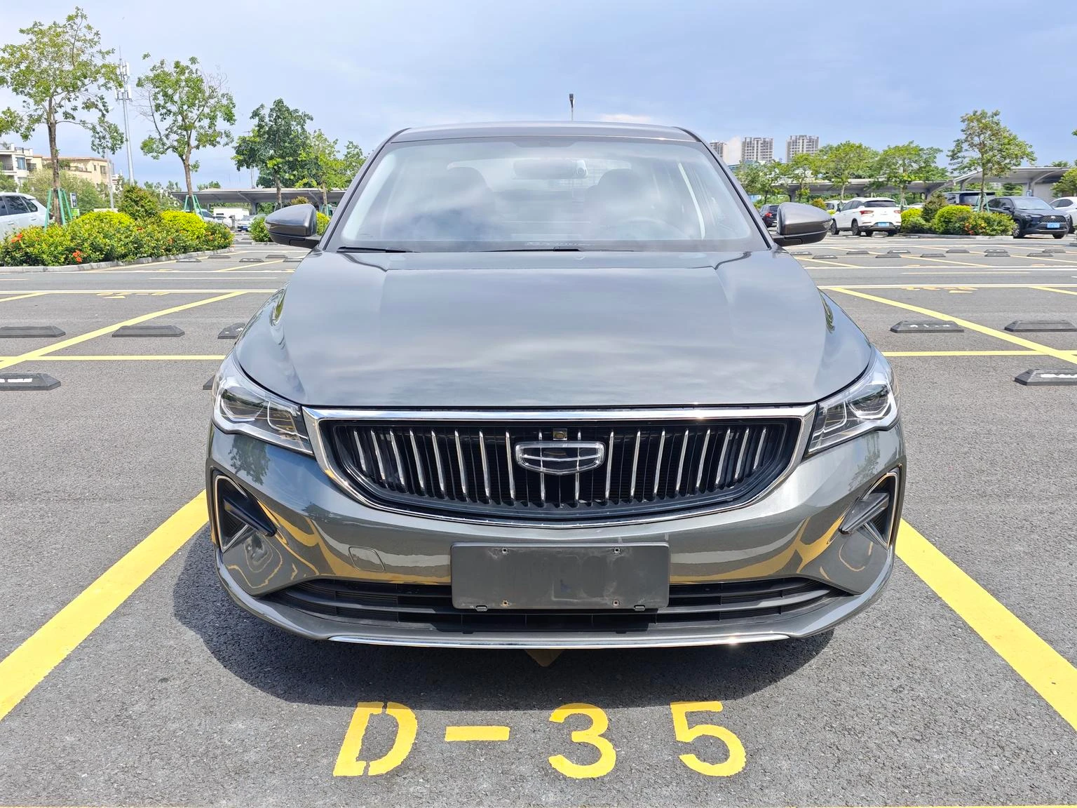 Geely Emgrand 4th Generation Champion Edition 1.5L CVT Luxury - exterior