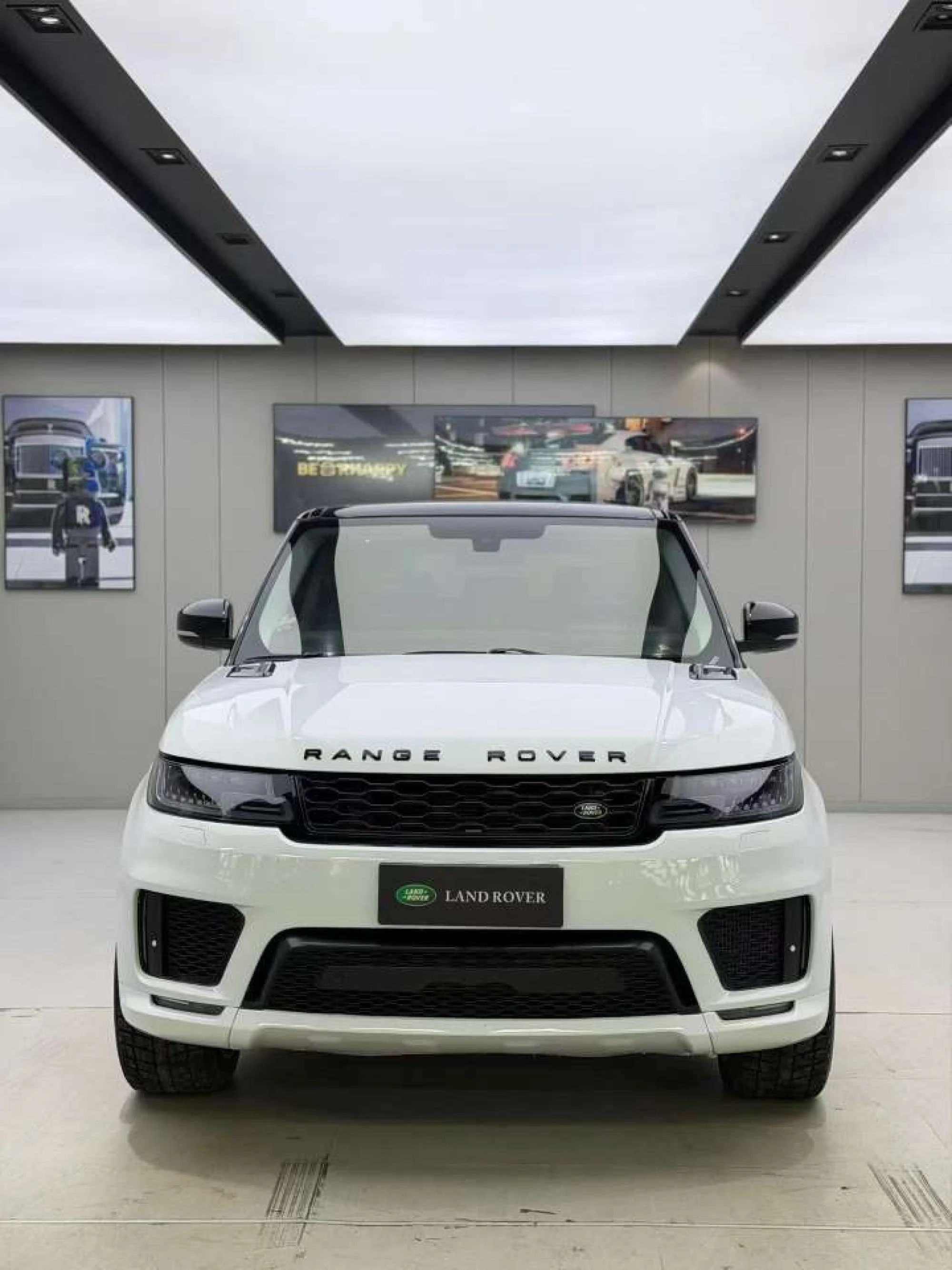 Land Rover Range Rover Sport 3.0L SC V6 HSE Dynamic - exterior