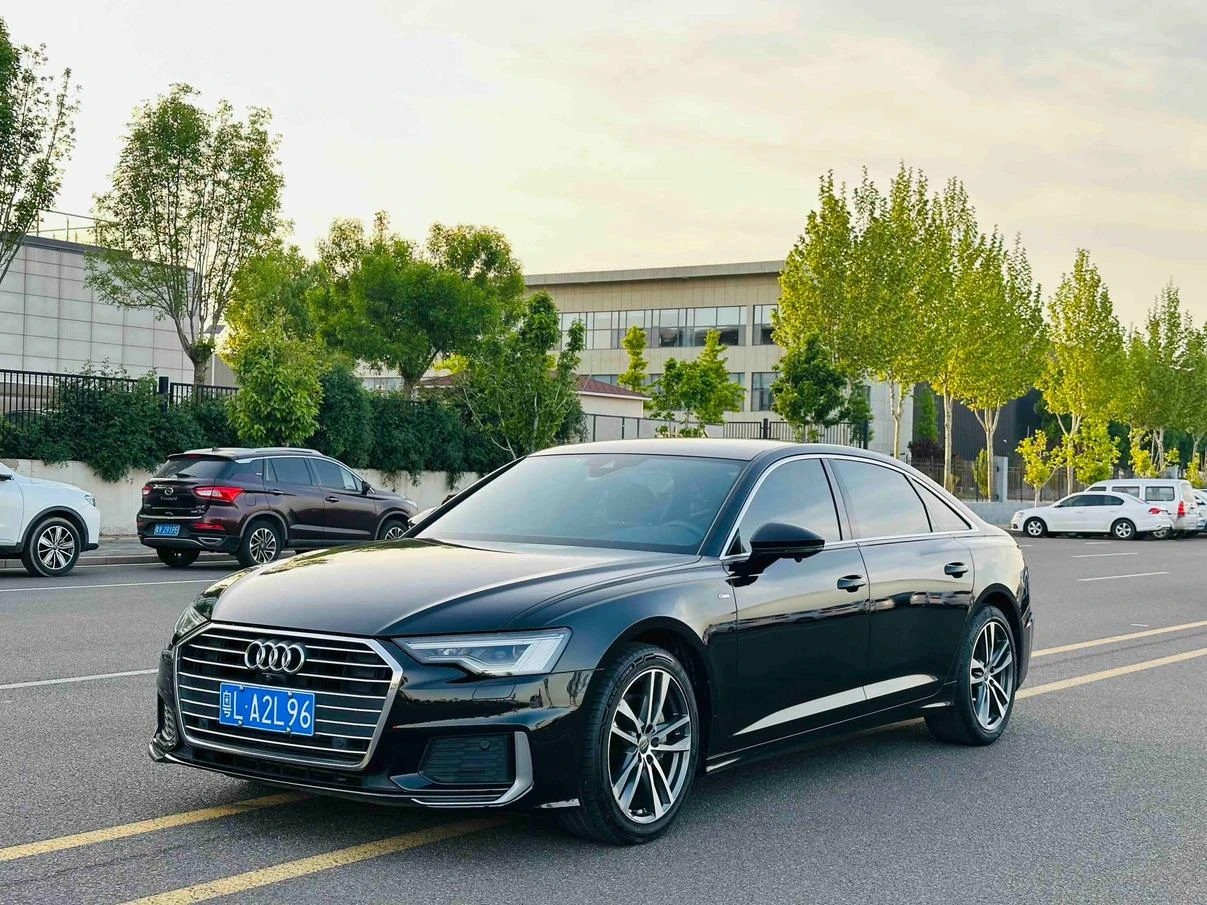 Audi A6L 40 TFSI Luxury Sport