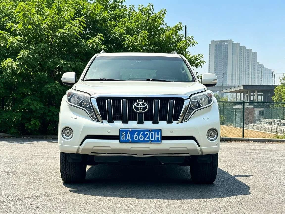 Toyota Prado  3.5L  - exterior