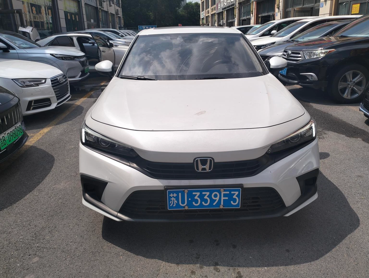 Honda Civic 180TURBO CVT Sport - exterior