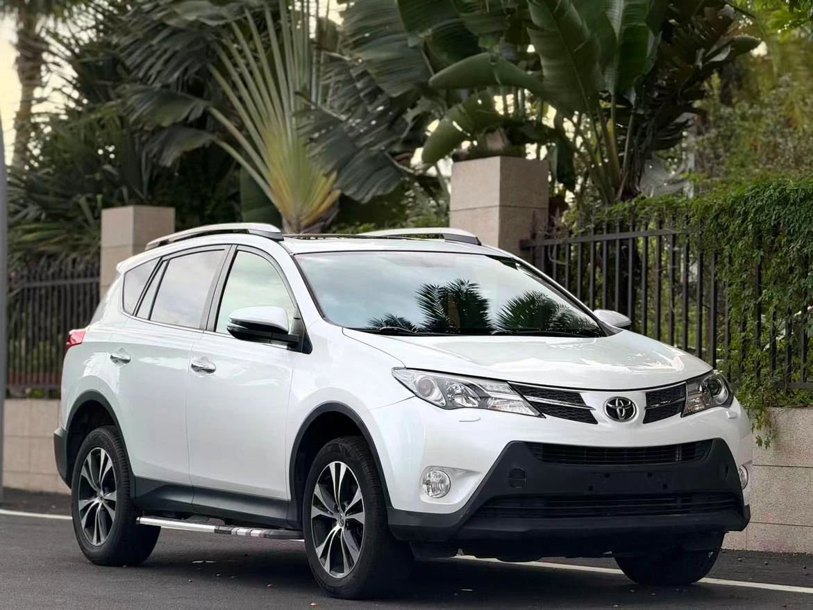  Toyota RAV4 4WD - exterior