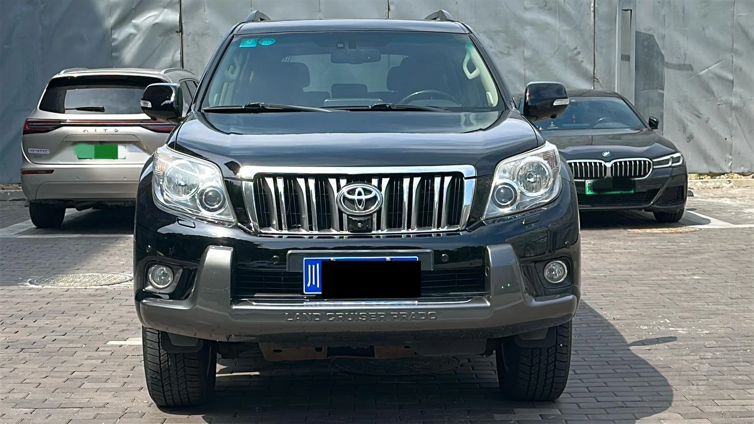Toyota Prado 4.0L V6 (VX Trim) - exterior