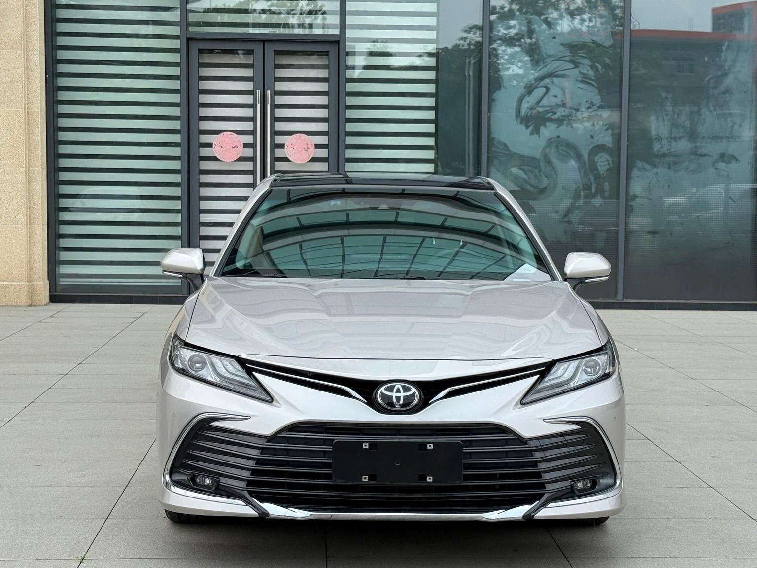 Toyota Camry 2.5G Luxury Edition - exterior