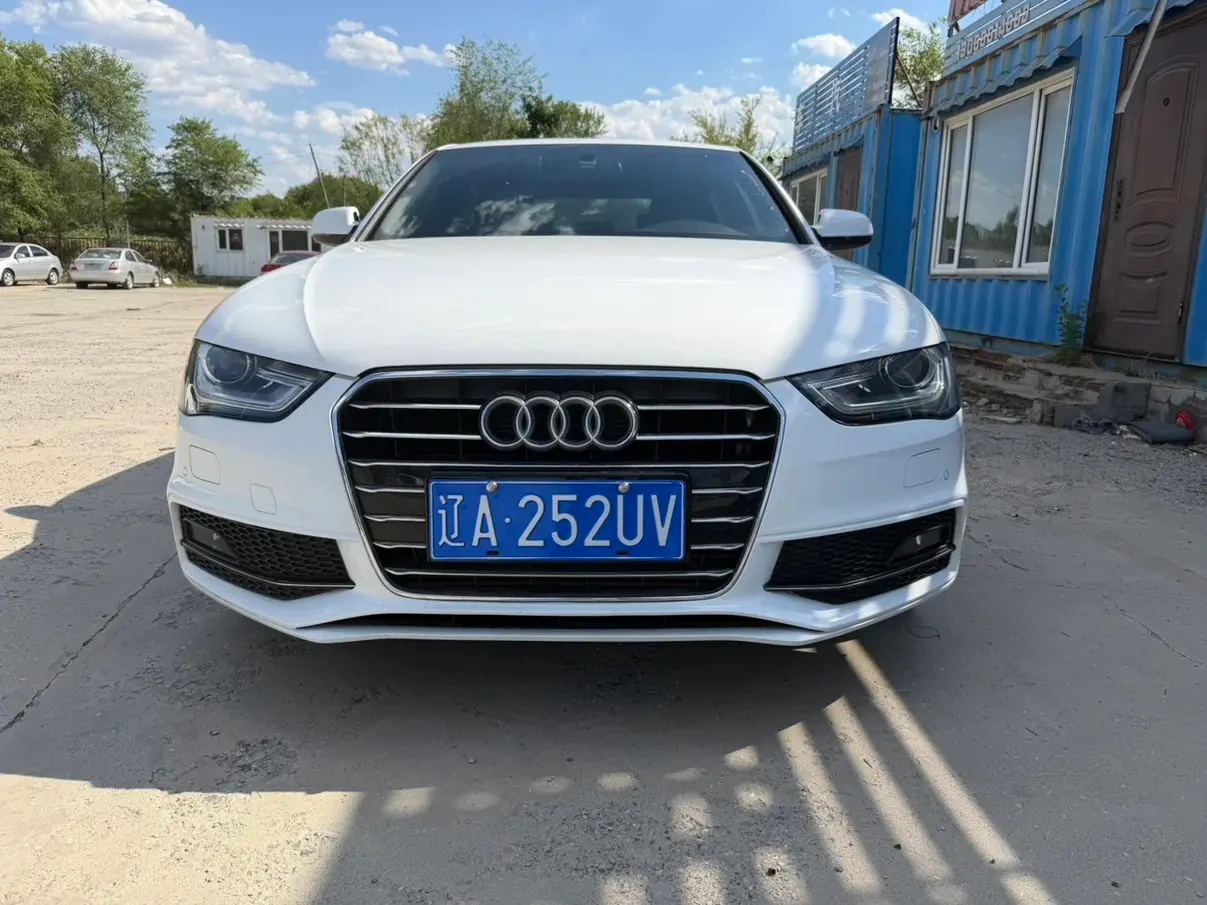 Audi A4L 35T FSI Collector's Edition S line Luxury Trim - exterior