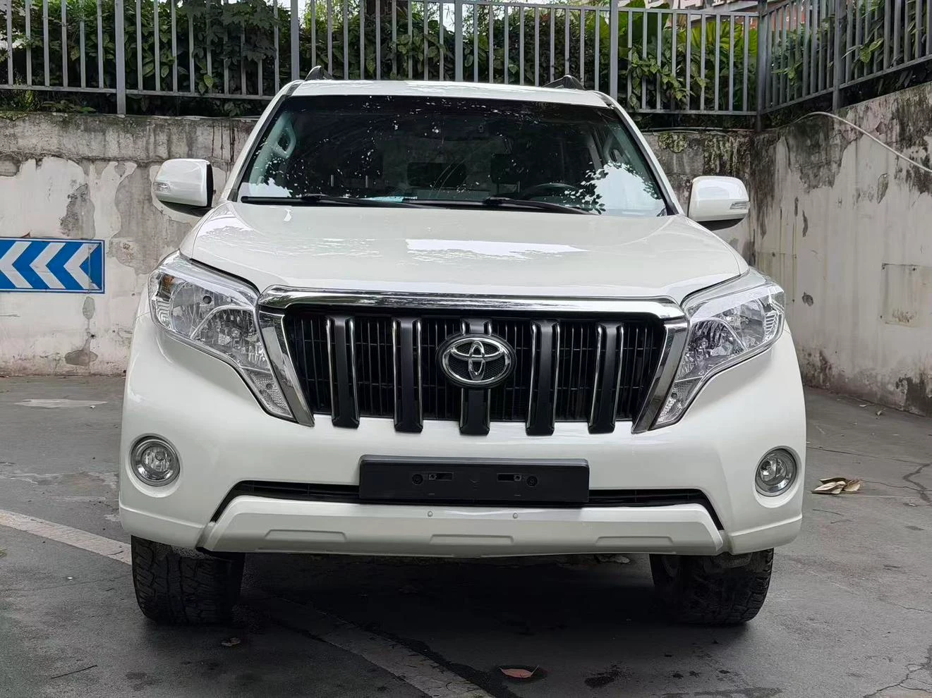 Toyota Prado - exterior