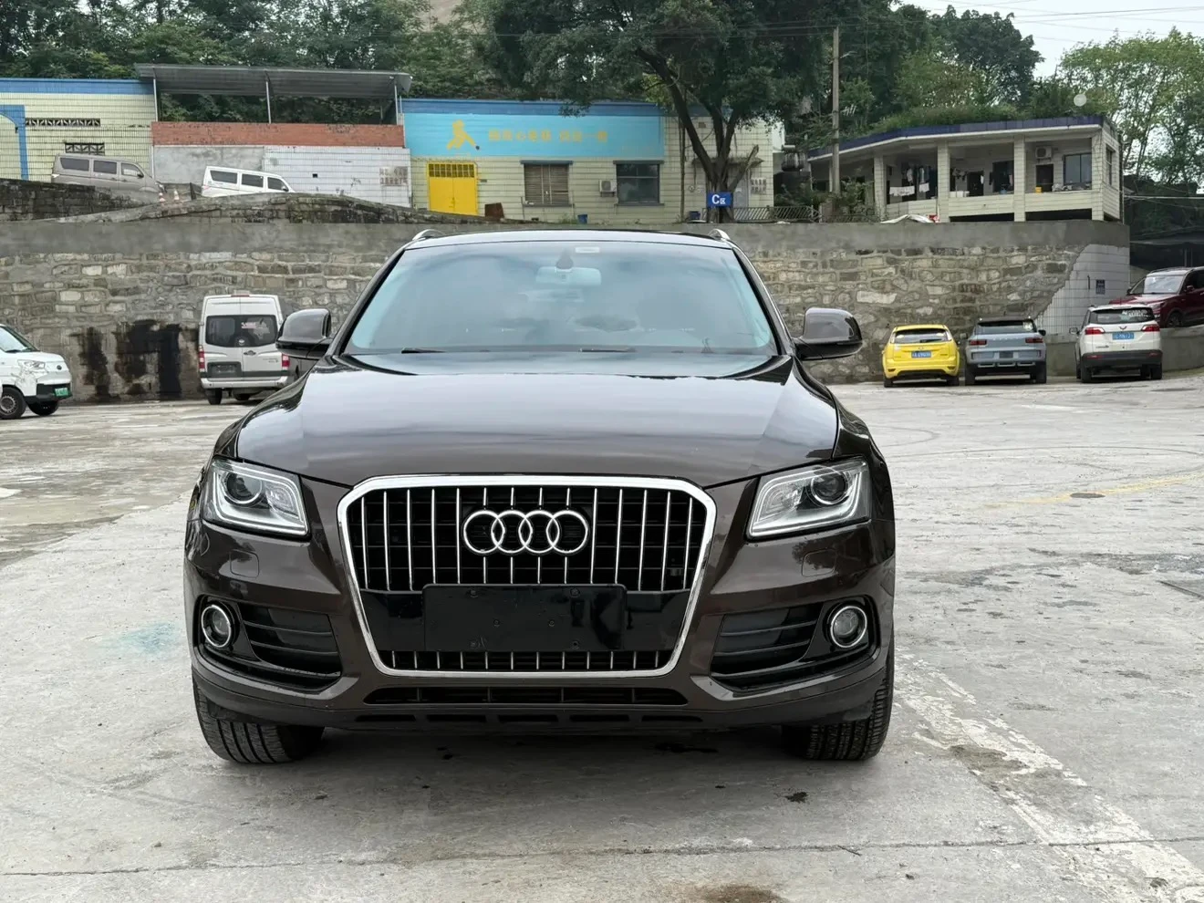 Audi Q5 40TFSI Progressive - exterior