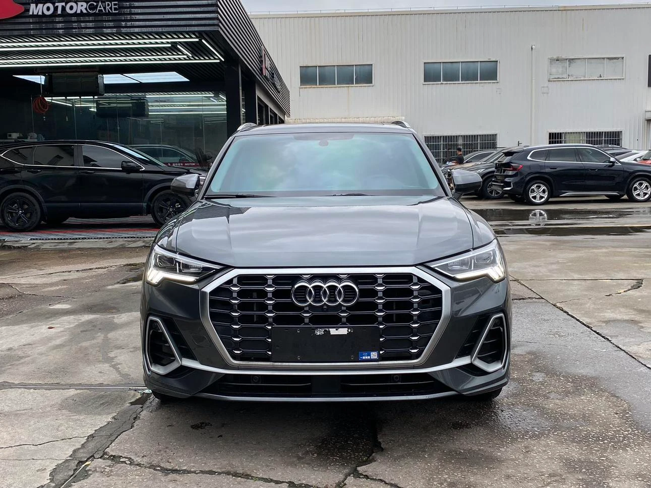 Audi Q3 35 TFSI - exterior