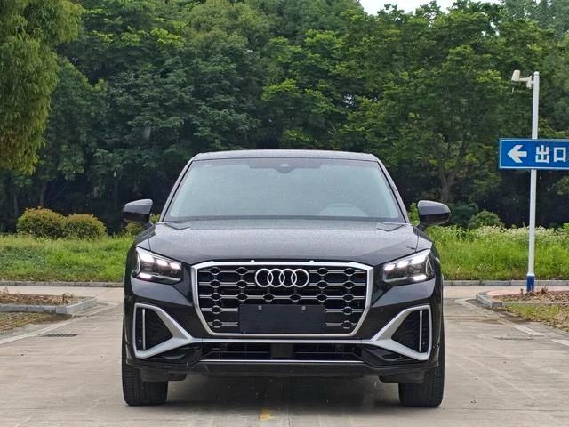 Audi A2L 35TFSI Fashion Dynamic - exterior